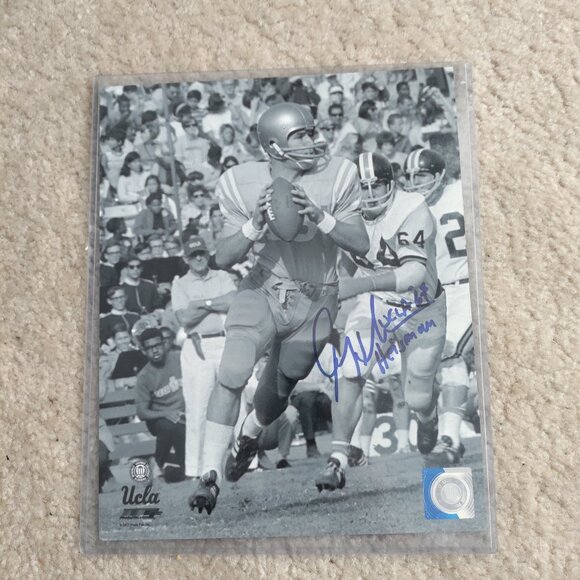 Autographed Gary Beban 8x10 UCLA Bruins Photo 1967 Heisman - Picture 1 of 3
